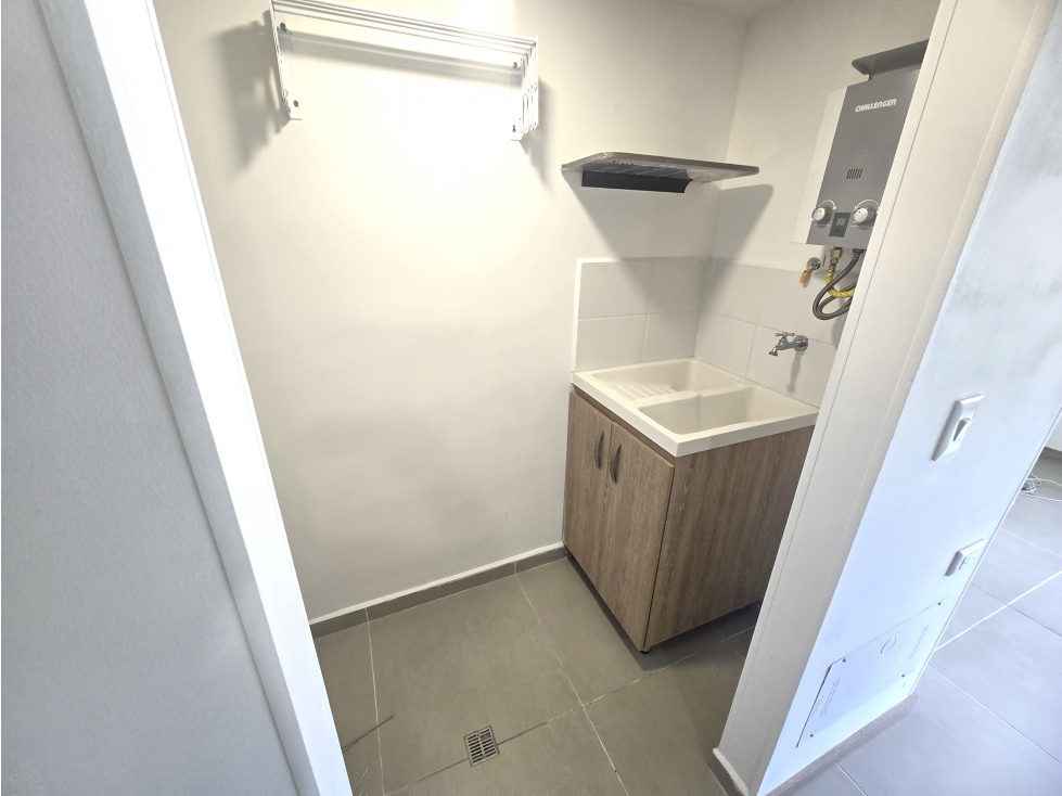 ARRIENDO APARTAMENTO EN ENVIGADO - EL CHINGUI — foto 4