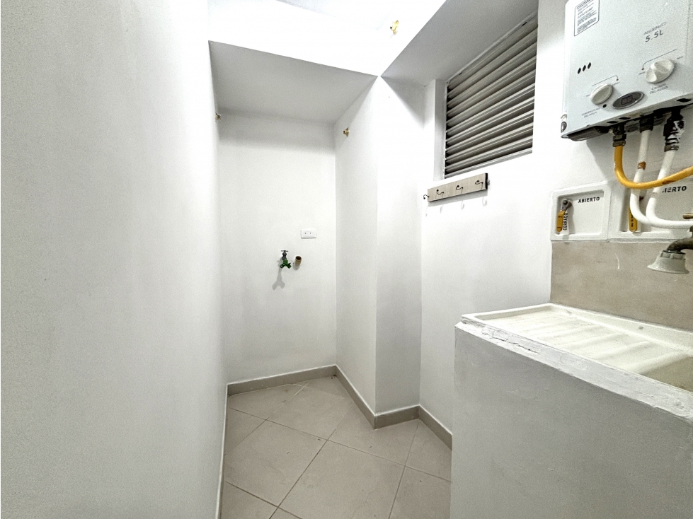 ARRIENDO APARTAESTUDIO EN EL CENTRO LA CANDELARÍA - 5