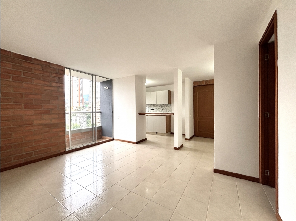 ARRIENDO APARTAMENTO EN POBLADO - CASTROPOL — foto 3
