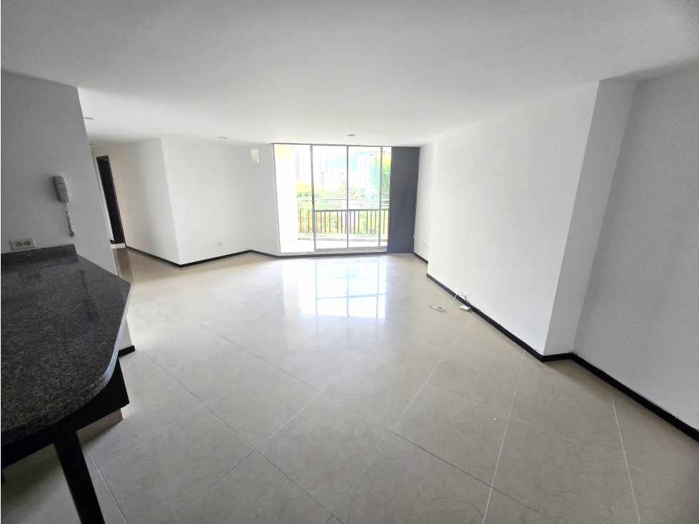 ARRIENDO APARTAMENTO EN SABANETA - AVES MARÍA — foto 2
