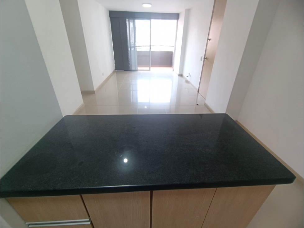 VENDO APARTAMENTO NUEVO EN LOS COLORES — foto 2