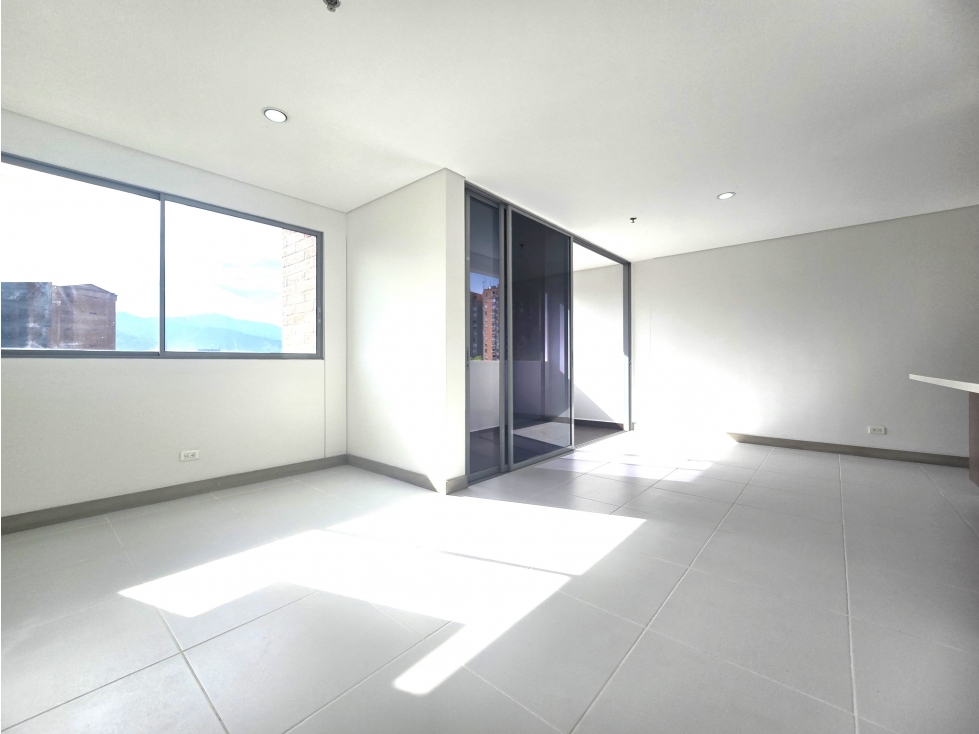 ARRIENDO APARTAMENTO EN EL POBLADO - CASTROPOL — foto 3