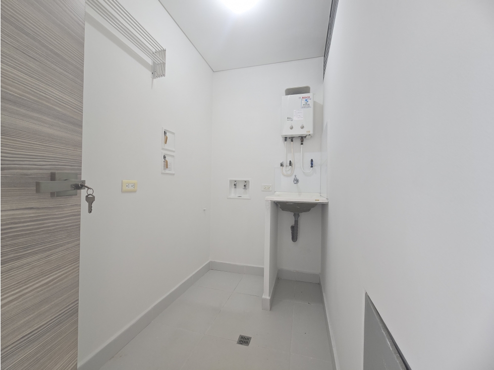 ARRIENDO APARTAMENTO EN EL POBLADO - CASTROPOL — foto 6