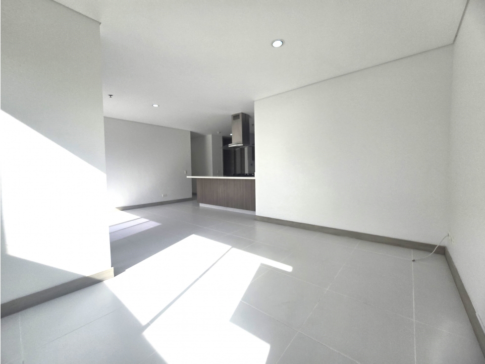 ARRIENDO APARTAMENTO EN EL POBLADO - CASTROPOL — foto 2