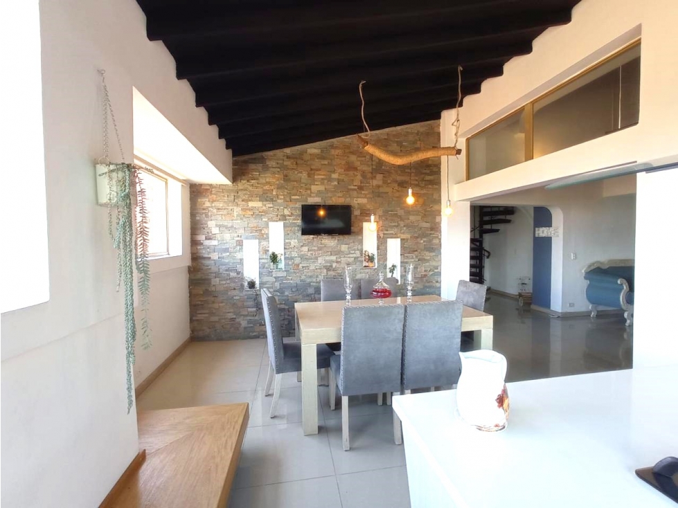 VENDO PENTHOUSE DUPLEX EN POBLADO - LA INFERIOR — foto 4