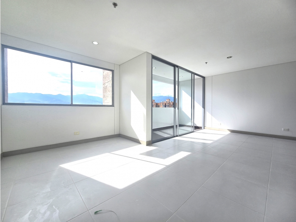 ARRIENDO APARTAMENTO EN EL POBLADO - CASTROPOL — foto 2