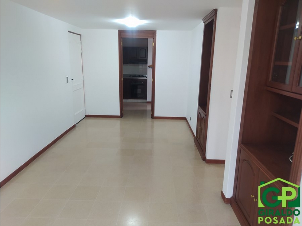 ARRIENDO APARTAMENTO EN POBLADO - PATIO BONITO — foto 2