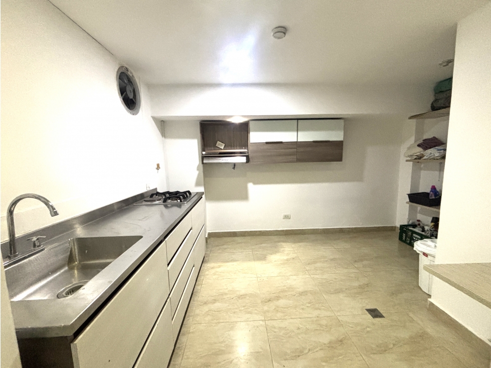 ARRIENDO LOCAL EN POBLADO - PROVENZA — foto 4