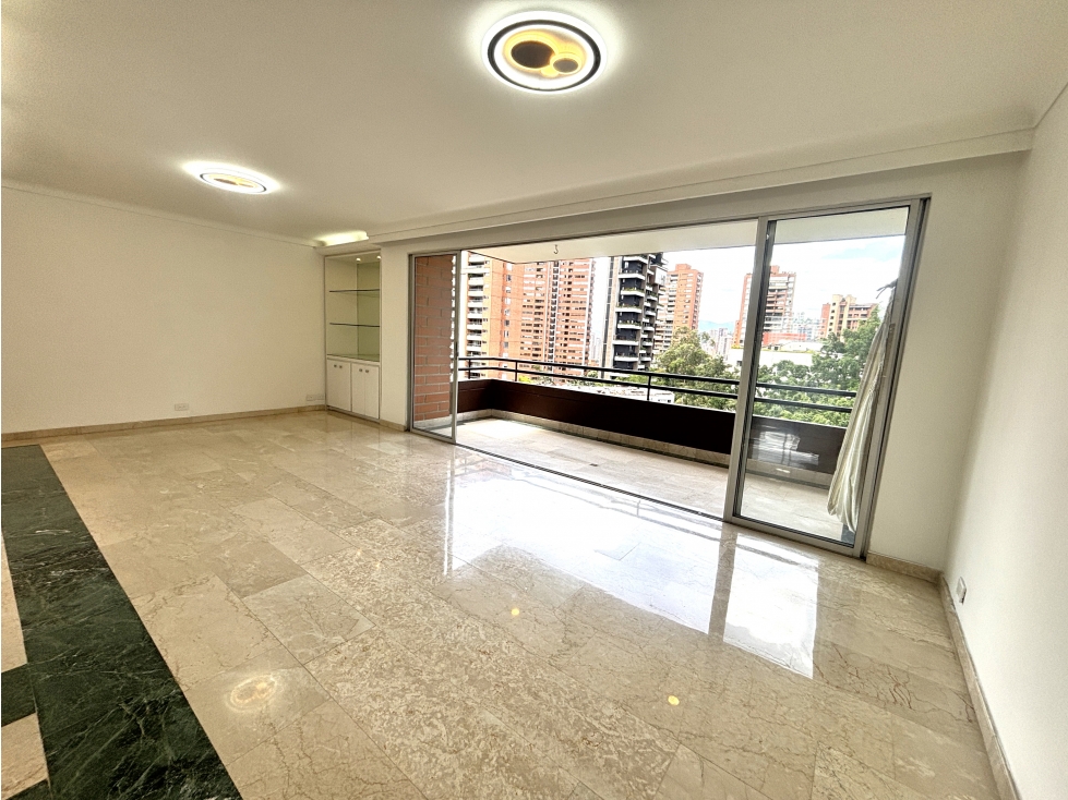 ARRIENDO APARTAMENTO EN POBLADO - LOMA LOS PARRA