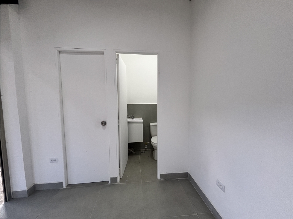 ARRIENDO LOCAL EN BARRIO COLOMBIA — foto 4