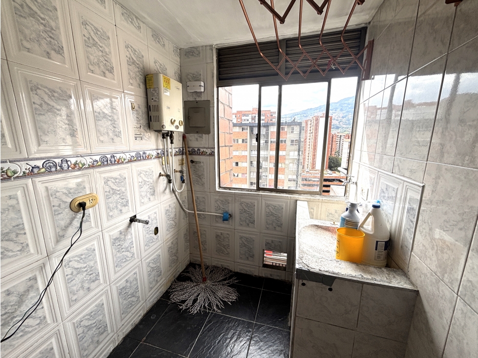 ARRIENDO APARTAMENTO EN LOS COLORES — foto 5