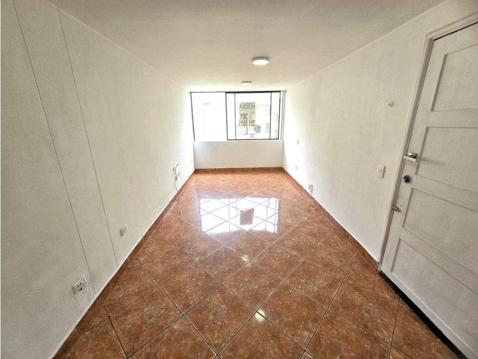 ARRIENDO APARTAMENTO EN LOS COLORES