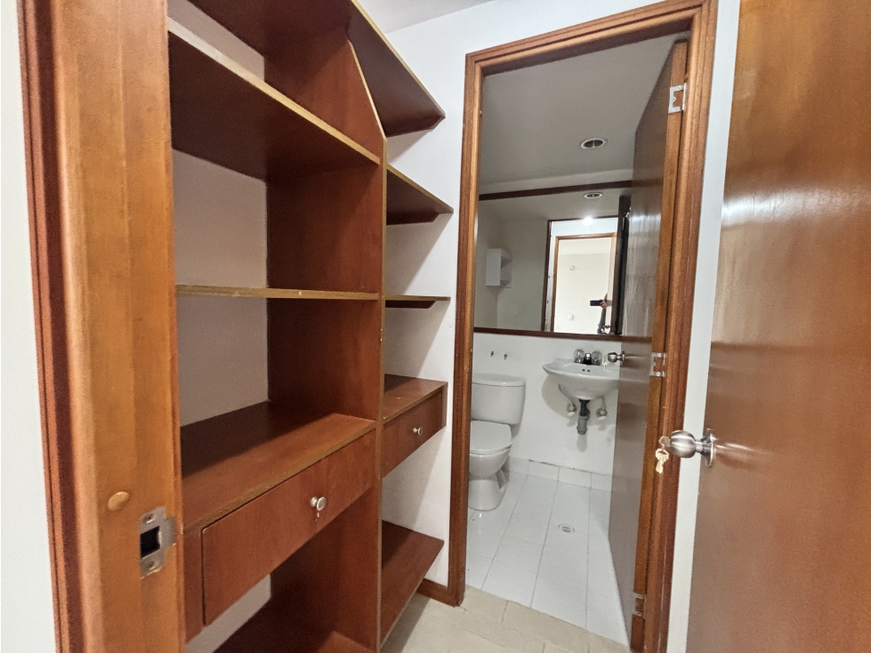 ARRIENDO APARTAMENTO EN POBLADO - CASTROPOL — foto 6
