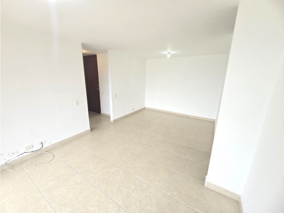 ARRIENDO APARTAMENTO EN POBLADO - AGUACATALA - 2