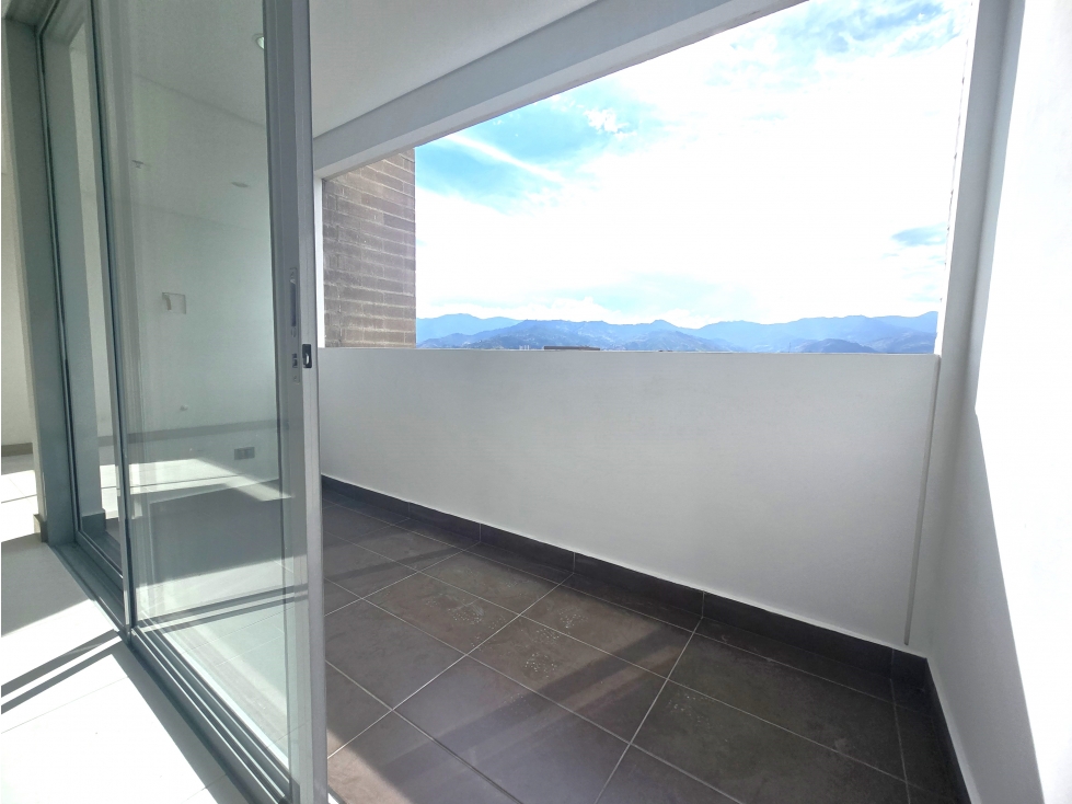 ARRIENDO APARTAMENTO EN EL POBLADO - CASTROPOL — foto 3