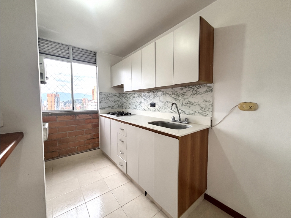 ARRIENDO APARTAMENTO EN POBLADO - CASTROPOL — foto 4
