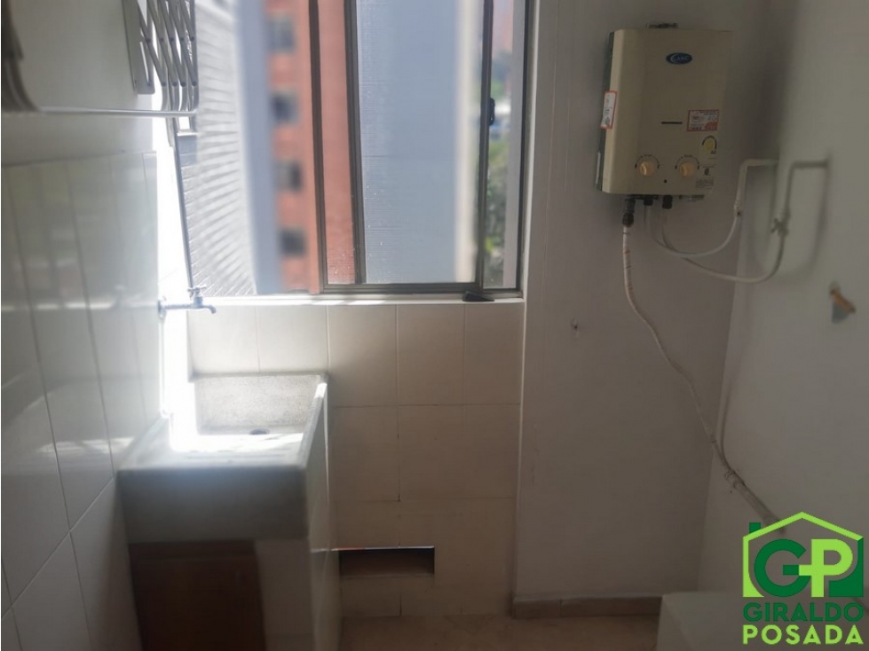 ARRIENDO APARTAMENTO EN POBLADO - LA INFERIOR — foto 4