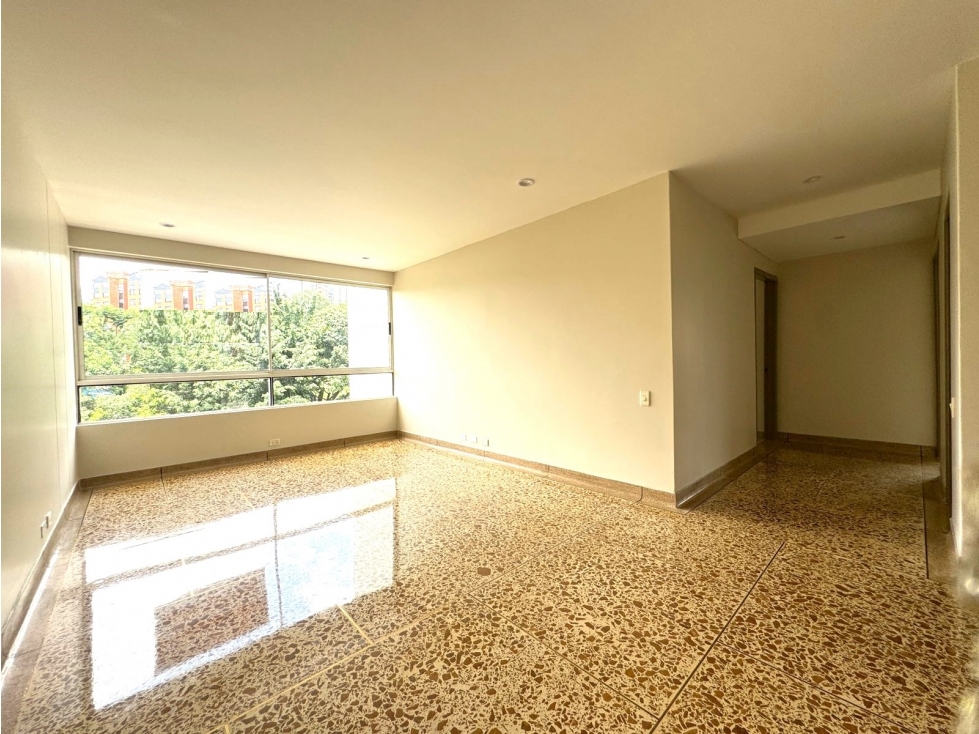 ARRIENDO APARTAMENTO EN POBLADO - LOS BALSOS — foto 2