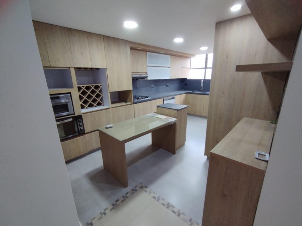 ARRIENDO APARTAMENTO DUPLEX EN ENVIGADO - JARDINES
