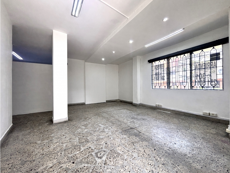 ARRIENDO CASA COMERCIAL EN CONQUISTADORES — foto 2