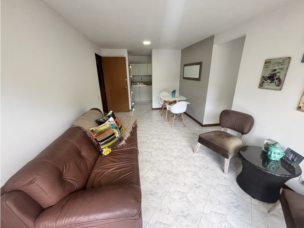 ARRIENDO APARTAMENTO EN POBLADO - CASTROPOL — foto 2