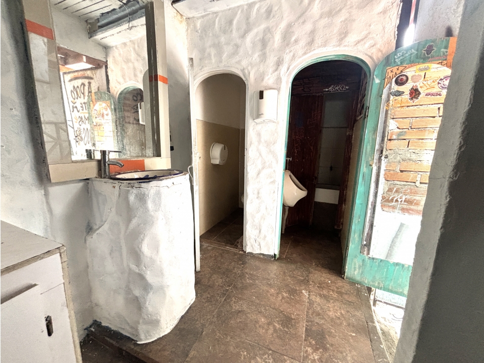 ARRIENDO LOCAL EN EL POBLADO - PARQUE LLERAS — foto 6