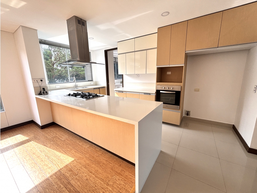 VENDO APARTAMENTO EN POBLADO - LOS BALSOS — foto 4