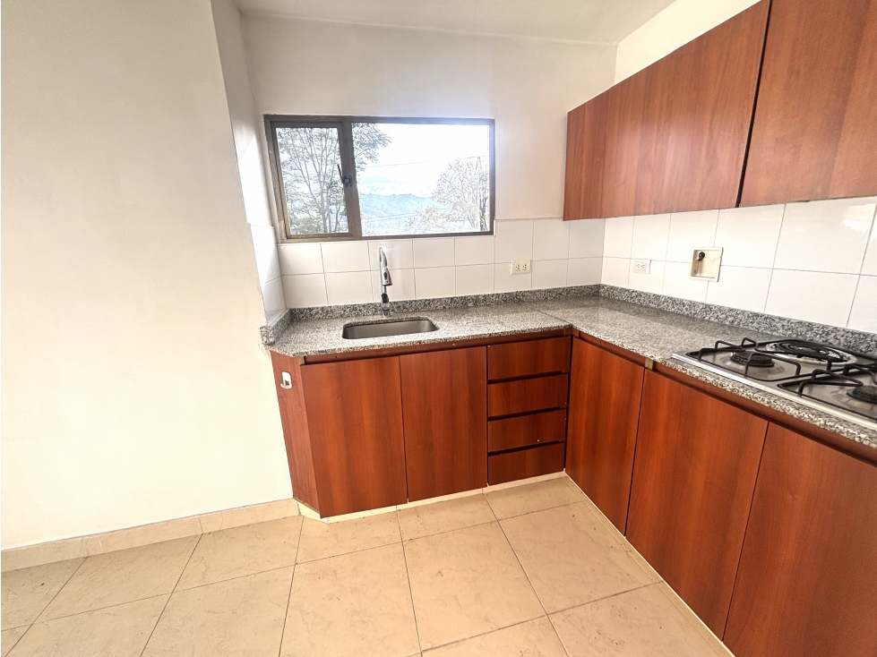 ARRIENDO APARTAMENTO EN POBLADO - PATIO BONITO — foto 4