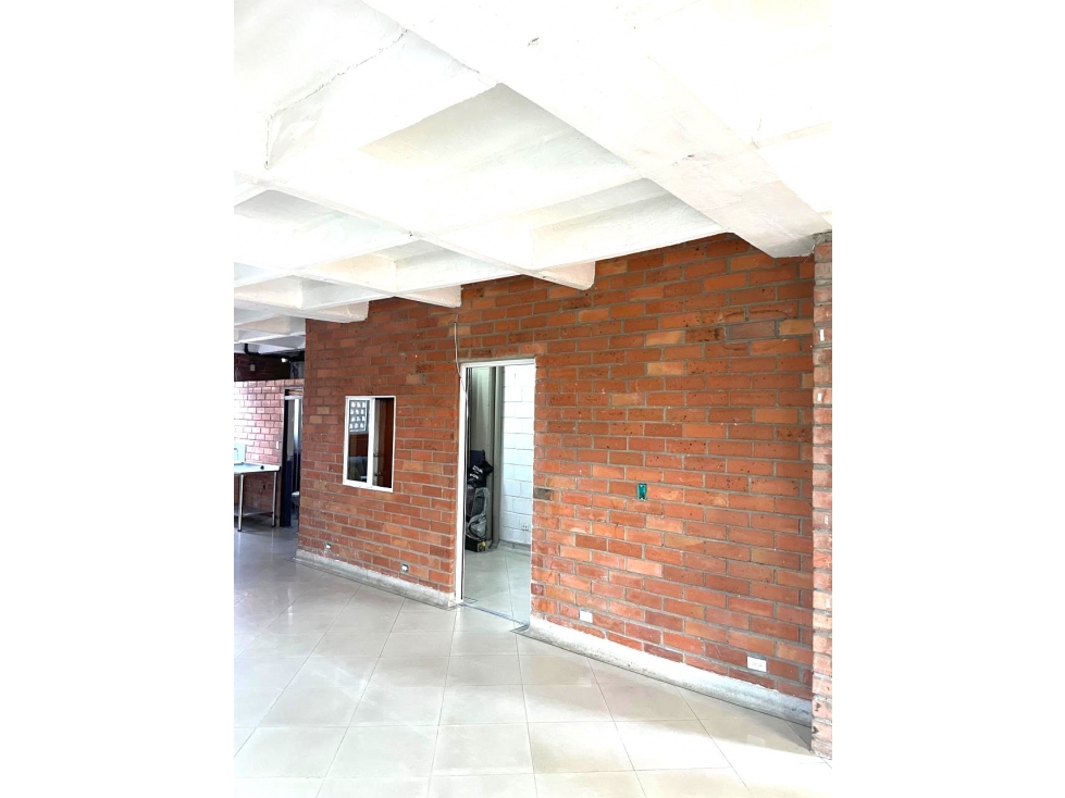 ARRIENDO BODEGA EN SANTA FE — foto 3