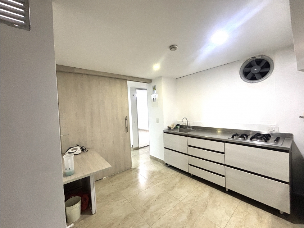 ARRIENDO LOCAL EN POBLADO - PROVENZA — foto 3