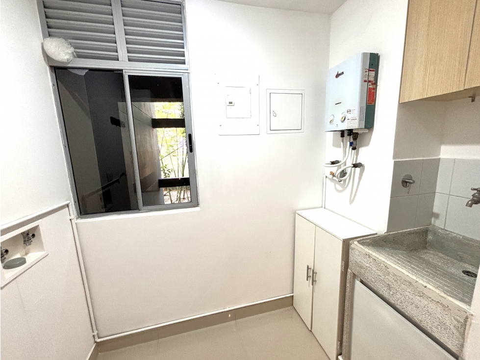 ARRIENDO APARTAMENTO EN POBLADO - LOS BALSOS — foto 3