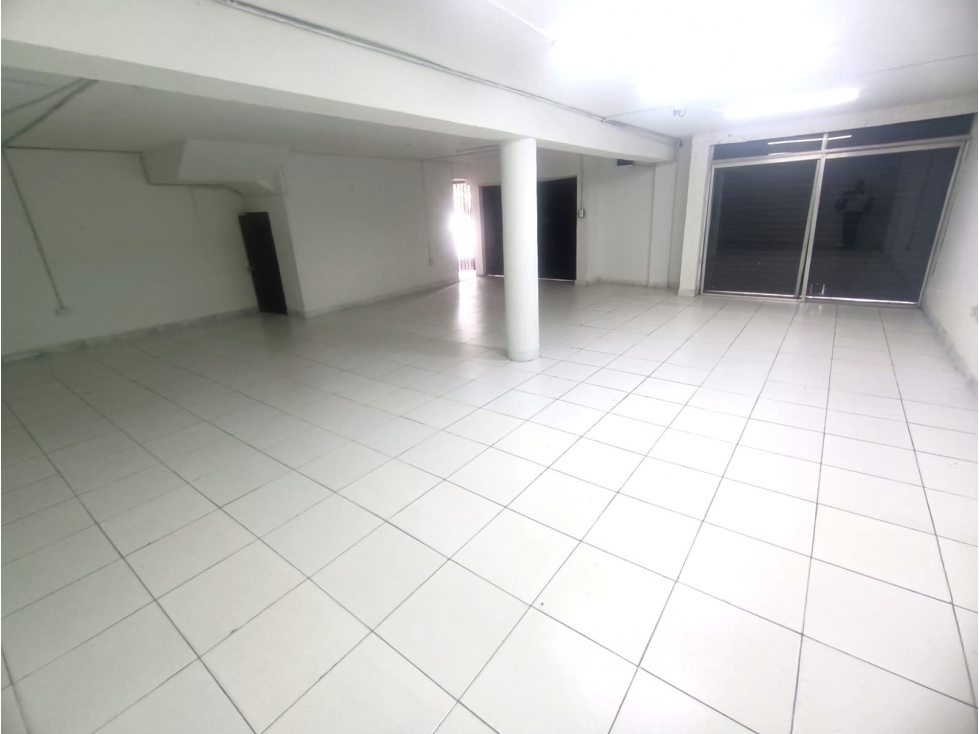 ARRIENDO LOCAL DUPLEX EN LA FLORESTA