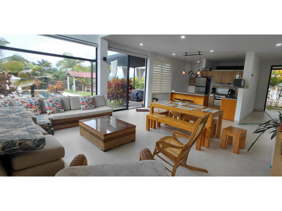 GIA 352. EN VENTA HERMOSA CASA DE CAMPO, LA MESA CUNDINAMARCA