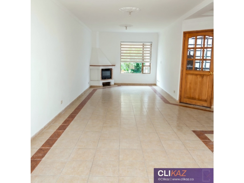 GIA 372. Casa en venta, Quintas del Márquez, Mosquera