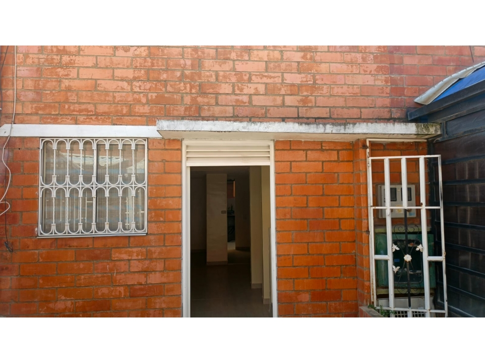 GIA 384 VENTA CASA, MADRID, PARQUES DE SANTAMARIA