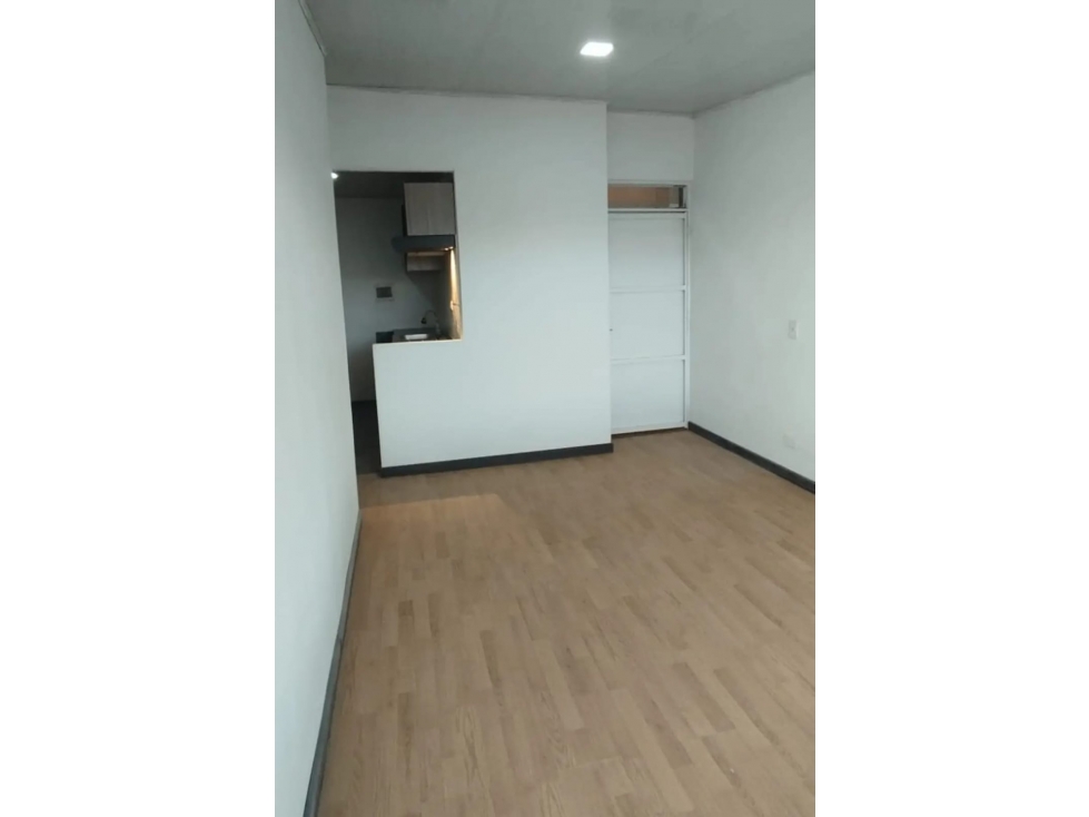 GIA 348. Apartamento en venta, Puerto Nuevo, Mosquera — foto 2