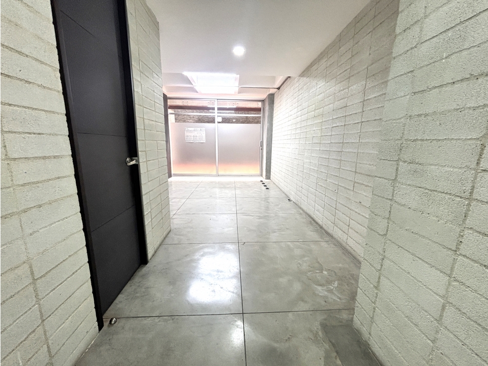 ARRIENDO BODEGA EN POBLADO - PATIO BONITO — foto 3
