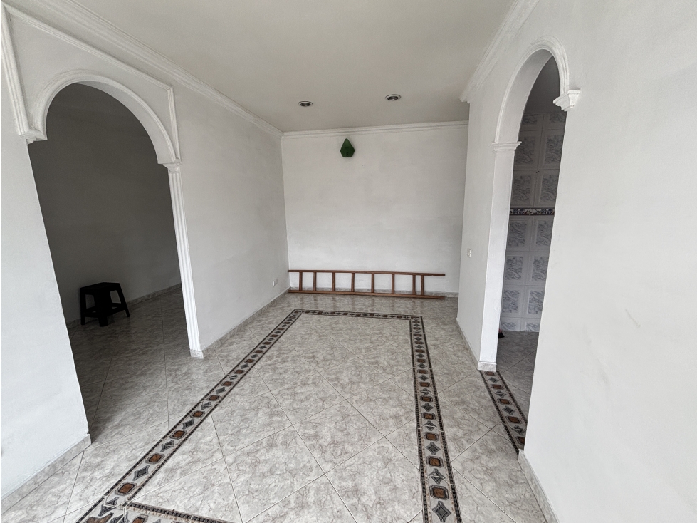 ARRIENDO APARTAMENTO EN LOS COLORES