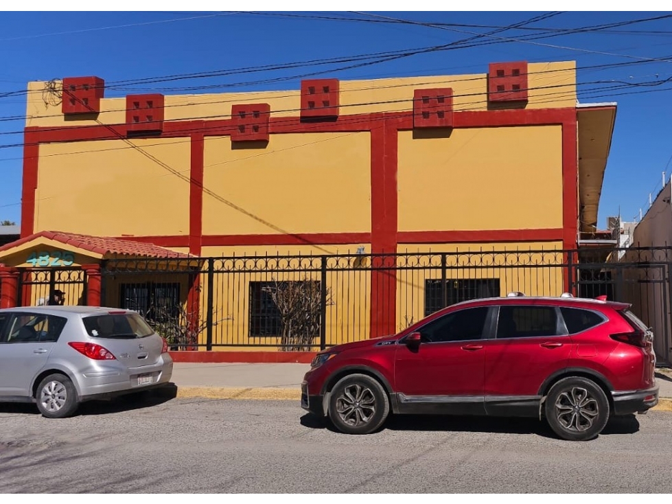 "Venta de Edificio y Terreno Habitacional en Cd. Juárez, Chih." - 3