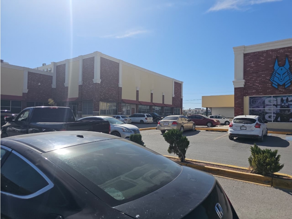 Local en Renta de 763 m2 en Plaza Comercial de Cd. Juárez Chihuahua — foto 2
