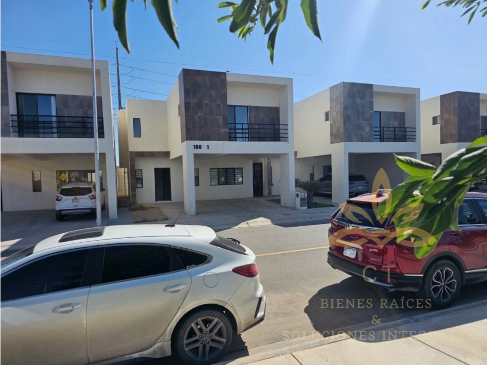 Casa en Venta Frente a Parque, Sector 4 Siglos Cd. Juárez Chih.