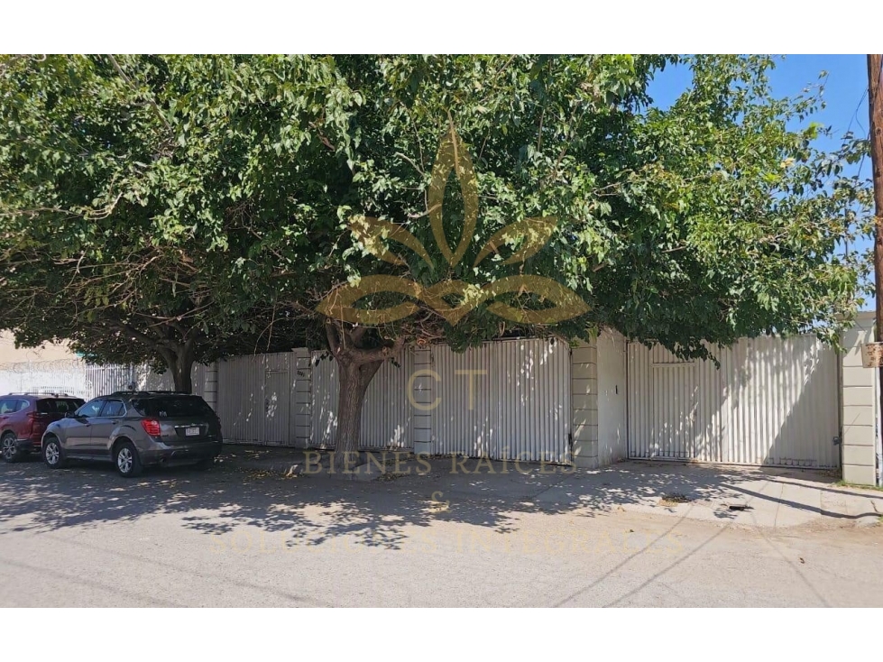 Casa en renta muy amplia para consultorios en Cd. Juárez Chih. - 1