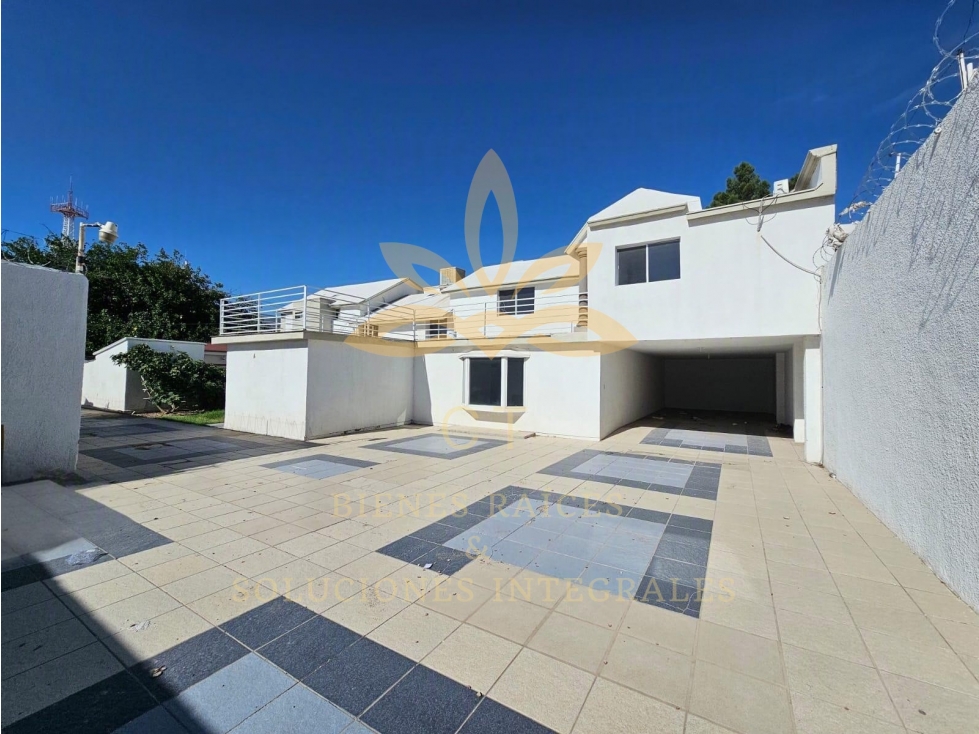 Casa en renta muy amplia para consultorios en Cd. Juárez Chih. - 6