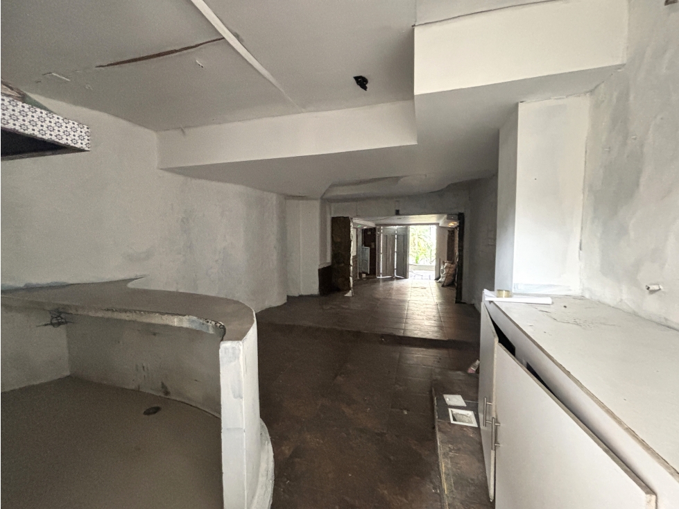 ARRIENDO LOCAL EN EL POBLADO - PARQUE LLERAS — foto 5