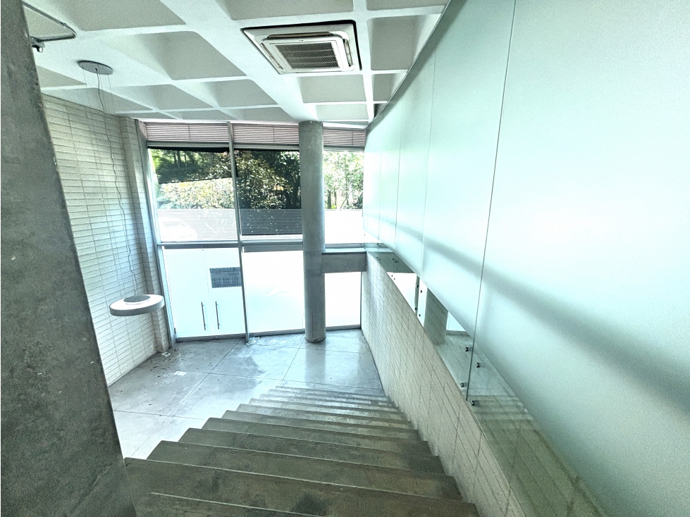 ARRIENDO BODEGA EN POBLADO - PATIO BONITO — foto 6