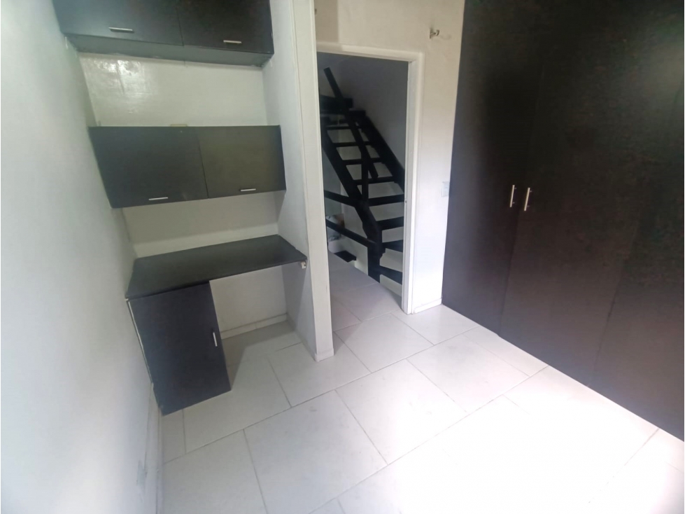 VENDO CASA DE TRES EN NIVELES EN VILLA HERMOSA — foto 4
