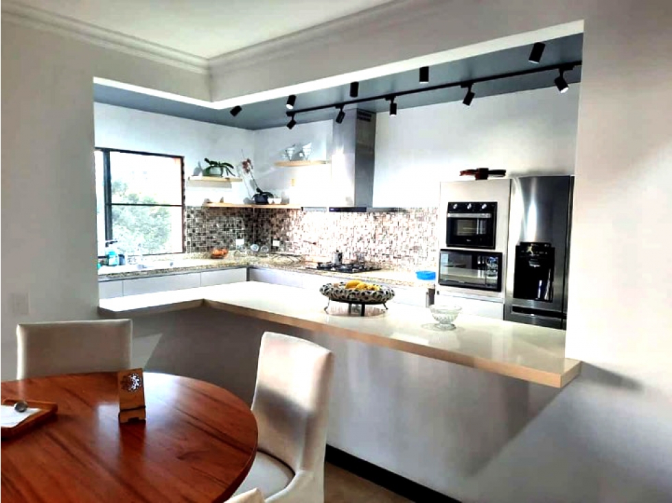 Vendo Apartamento remodelado con 3 garajes paralelos en Santa Rita — foto 4