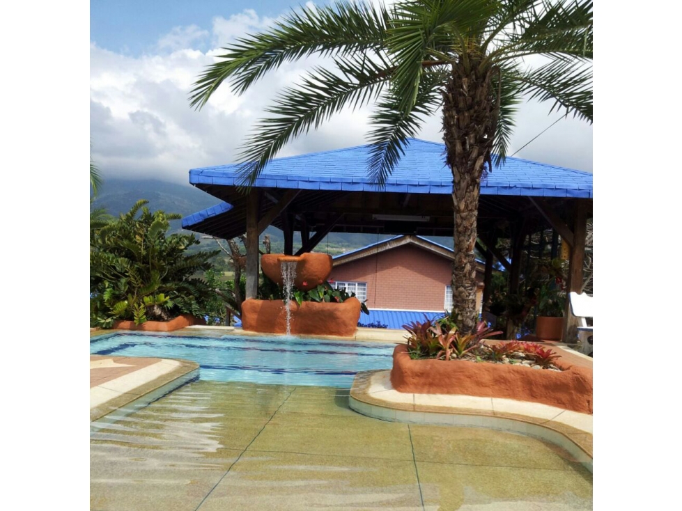 Finca a orilla del Lago Calima en la Vía Jiguales a Darien - 5