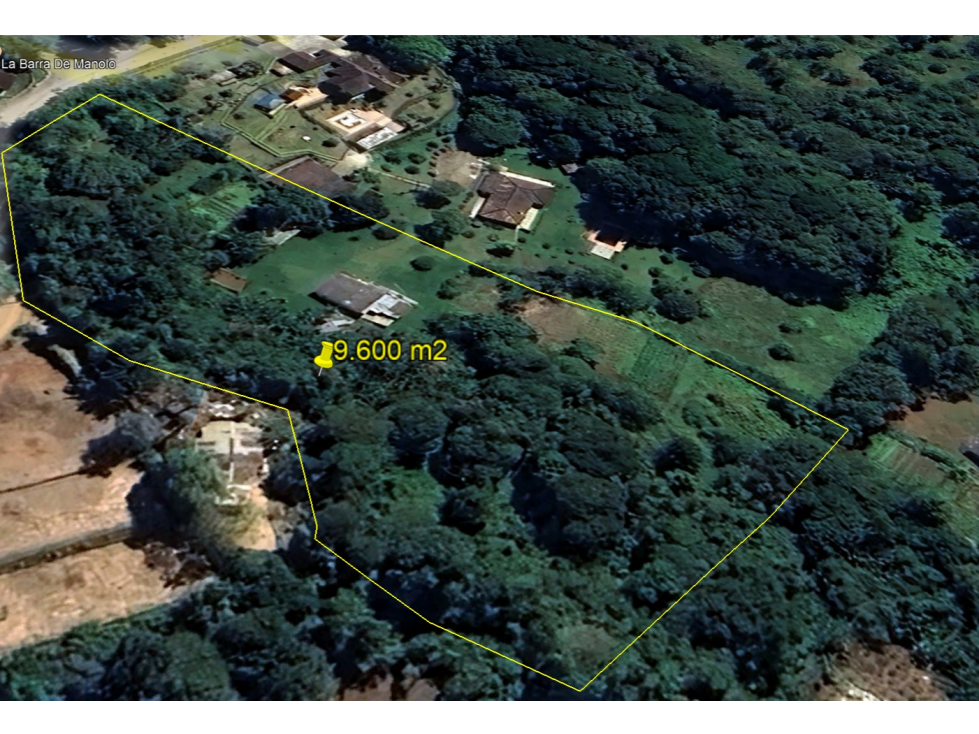 LOTE CON CASA PARA REMODELAR-FRENTE A LA BARRA DE MANOLO - DAPA - 3