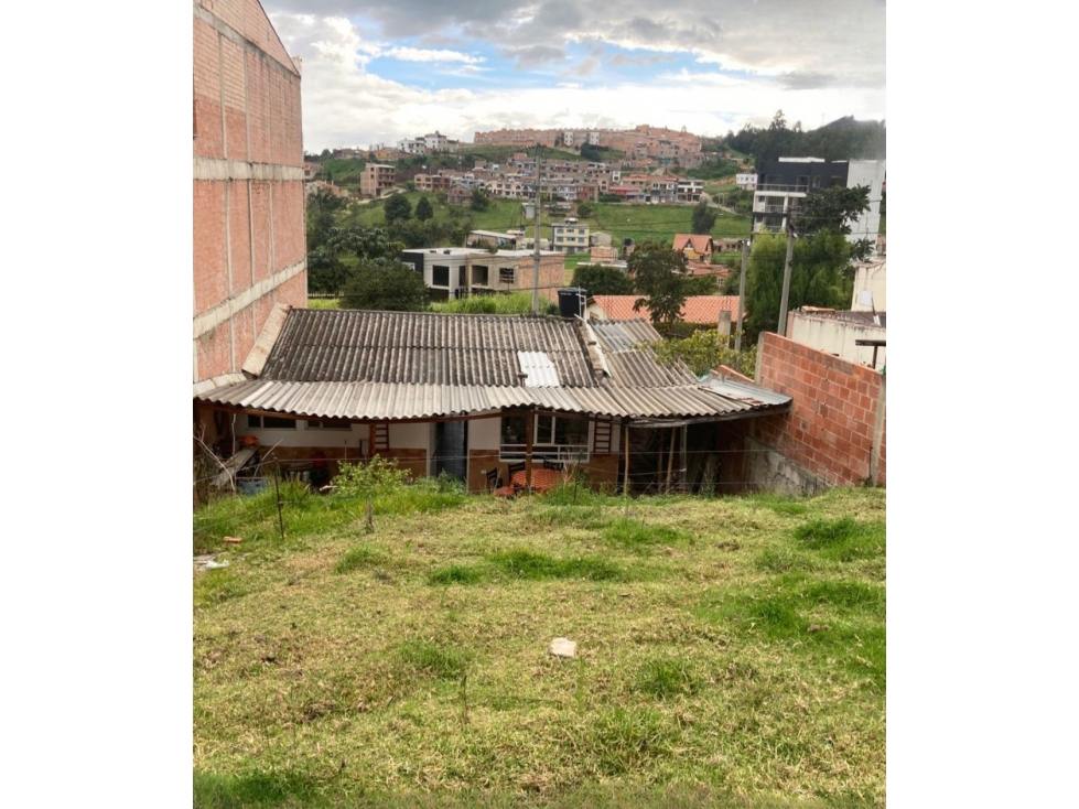 VENDO CASA EN PAIPA BOYACA, BARRIO LOS ROSALES 67.5 M2, LOTE 900 M2 - 5